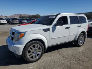 2011 Dodge Nitro SE z VIN 1D4PT2GK9BW600396, wystawiony jako Copart lot #46948215 z przebiegiem 177 943 mil mil oraz Szkody całkowita. Historia ofert i sprzedaży dostępna na DreamBid. Obrazek 1.