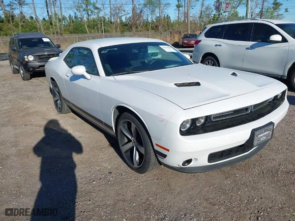 2019 Dodge Challenger SXT with VIN 2C3CDZAG8KH620552, listed as a IAAI auction lot 41795584 with 93,829 mi miles. Bid and sale history available at carsss.com. Image 1.