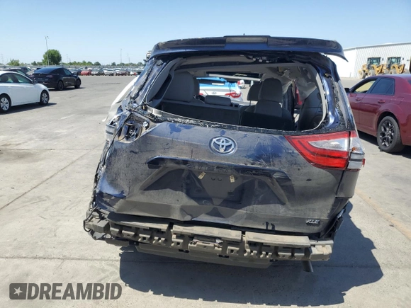 2018 Toyota Sienna XLE Auto Access Seat с VIN 5TDYZ3DC7JS915179, выставлен на аукционе Copart как лот 58565195 с пробегом Не указан миль и Списание • Salvage title. История ставок и продаж доступна на DreamBid. Изображение 6.