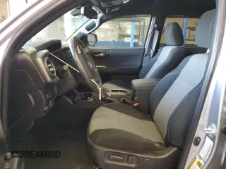 2023 Toyota Tacoma SR5 z VIN 3TMDZ5BNXPM165719, wystawiony jako Copart lot #58256035 z przebiegiem 13 681 mil mil oraz Szkoda całkowita • Salvage title. Historia ofert i sprzedaży dostępna na DreamBid. Obrazek 7.