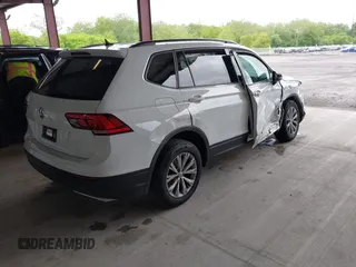 2020 Volkswagen Tiguan S z VIN 3VV1B7AX1LM110352, wystawiony jako IAAI lot #42224581 z przebiegiem 60 597 mil mil oraz . Historia ofert i sprzedaży dostępna na DreamBid. Obrazek 4.