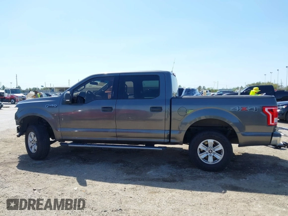 2015 Ford F-150 XLT with VIN 1FTEW1EF4FKE72884, listed as a IAAI auction lot 41833903 with 196,597 mi miles. Bid and sale history available at carsss.com. Image 15.