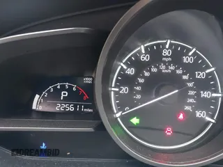2018 Mazda 3 Touring z VIN 3MZBN1V32JM188650, wystawiony jako IAAI lot #41428819 z przebiegiem 225 611 mil mil oraz . Historia ofert i sprzedaży dostępna na DreamBid. Obrazek 7.
