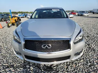 2018 Infiniti Q70 Luxe with VIN JN1BY1PR1JM370561, listed as a Copart auction lot 59784945 with 95,976 mi miles and Non repairable. Bid and sale history available at DreamBid. Image 5.