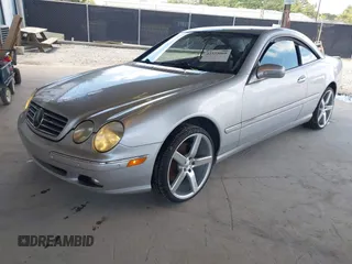 2002 Mercedes-Benz CL 500/600 z VIN WDBPJ75J32A018817, wystawiony jako IAAI lot #42535060 z przebiegiem Nie podano mil oraz . Historia ofert i sprzedaży dostępna na DreamBid. Obrazek 2.