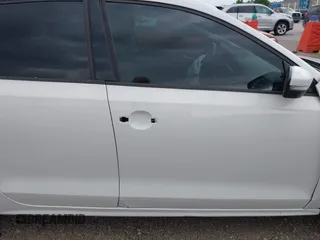 2012 Volkswagen Jetta SE z VIN 3VWDP7AJ1CM428087, wystawiony jako IAAI lot #42140247 z przebiegiem 154 454 mil mil oraz . Historia ofert i sprzedaży dostępna na DreamBid. Obrazek 14.