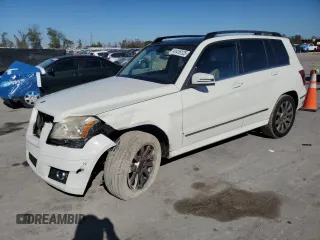 2011 Mercedes-Benz GLK with VIN WDCGG5GB1BF686560, listed as a Copart auction lot 41416125 with 97,877 mi miles and Salvage Title. Bid and sale history available at carsss.com. Image 1.