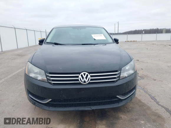 2013 Volkswagen Passat SE w/Sunroof & Nav with VIN 1VWBP7A30DC123501, listed as a IAAI auction lot 41562201 with 170,862 mi miles. Bid and sale history available at carsss.com. Image 6.