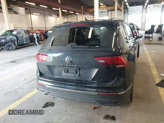2023 Volkswagen Tiguan S z VIN 3VVRB7AX6PM069001, wystawiony jako IAAI lot #41193316 z przebiegiem 21 586 mil mil oraz . Historia ofert i sprzedaży dostępna na DreamBid. Obrazek 15.