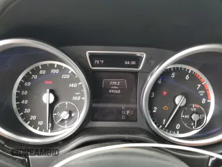 2013 Mercedes-Benz M 550 with VIN 4JGDA7DB9DA184708, listed as a Copart auction lot 53168655 with 99,068 mi miles and Salvage title. Bid and sale history available at DreamBid. Image 9.