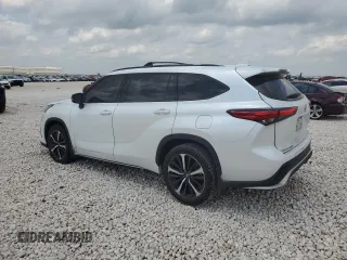 2022 Toyota Highlander XSE with VIN 5TDJZRAH7NS097169, listed as a Copart auction lot 54572455 with 86,007 mi miles and Salvage title. Bid and sale history available at DreamBid. Image 2.