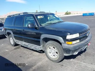 2002 Chevrolet Suburban LT with VIN 3GNFK16Z62G203240, listed as a IAAI auction lot 42003913 with 207,474 mi miles. Bid and sale history available at carsss.com. Image 1.
