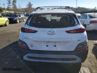 2022 Hyundai Kona SEL with VIN KM8K6CAB3NU771816, listed as a Copart auction lot 45659555 with 19,304 mi miles and Salvage Title. Bid and sale history available at carsss.com. Image 6.