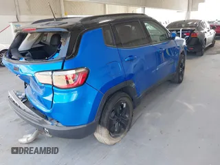 2020 Jeep Compass Altitude with VIN 3C4NJCBB3LT257440, listed as a IAAI auction lot 42115129 with 70,990 mi miles and . Bid and sale history available at carsss.com. Image 4.