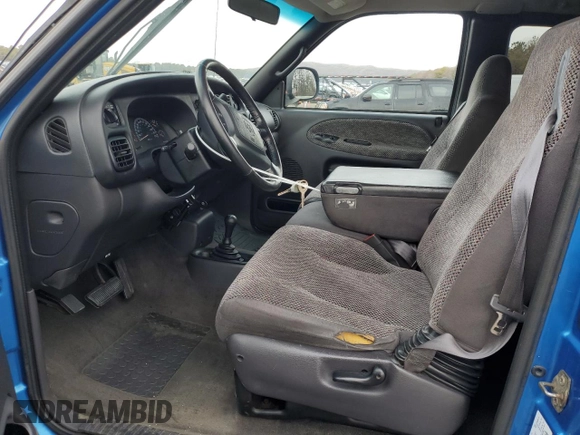 2001 Dodge 1500 with VIN 3B7HF13Y31G731107, listed as a Copart auction lot 43617755 with 143,333 mi miles and Salvage title. Bid and sale history available at DreamBid. Image 7.