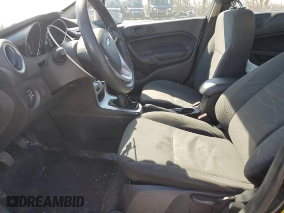 2019 Ford Fiesta SE z VIN 3FADP4BJXKM119240, wystawiony jako Copart lot #46414295 z przebiegiem 87 344 mil mil oraz Nie do naprawy • Non repairable. Historia ofert i sprzedaży dostępna na DreamBid. Obrazek 7.