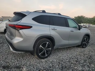2022 Toyota Highlander XSE with VIN 5TDJZRAHXNS139009, listed as a Copart auction lot 50902275 with 37,409 mi miles and Clean Title. Bid and sale history available at carsss.com. Image 3.