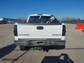2004 Chevrolet Silverado 2500HD LS with VIN 1GCHC23U74F161856, listed as a IAAI auction lot 41230898 with 132,087 mi miles. Bid and sale history available at carsss.com. Image 16.