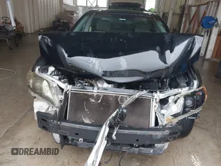 2008 Toyota Camry LE z VIN 4T1BE46K78U735990, wystawiony jako IAAI lot #41730503 z przebiegiem 222 514 mil mil oraz . Historia ofert i sprzedaży dostępna na DreamBid. Obrazek 6.