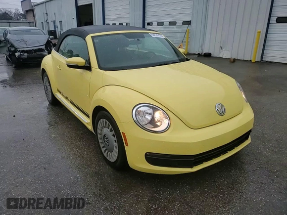 2013 Volkswagen Beetle 50s Edition with VIN 3VW5P7AT7DM828338, listed as a Copart auction lot 88228725 with 106,171 mi miles and Salvage title. Bid and sale history available at DreamBid. Image 13.