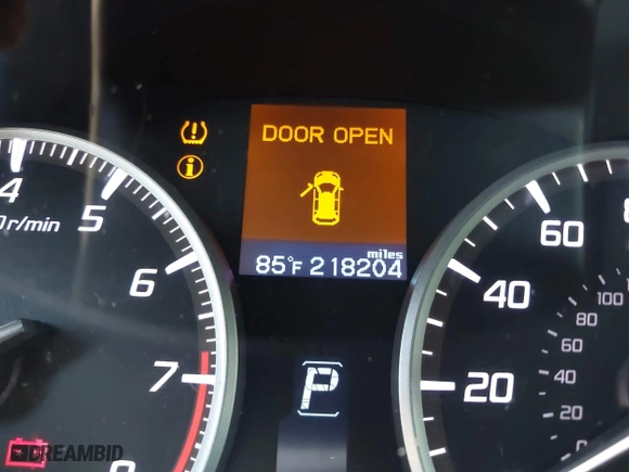 2013 Acura RDX with VIN 5J8TB3H33DL017338, listed as a IAAI auction lot 39946783 with 218,204 mi miles. Bid and sale history available at carsss.com. Image 7.