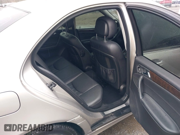 2007 Mercedes-Benz C 280 Luxury with VIN WDBRF92H27F882209, listed as a IAAI auction lot 41834105 with 174,656 mi miles and . Bid and sale history available at DreamBid. Image 8.
