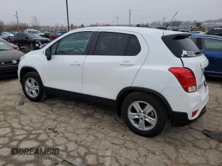 2022 Chevrolet Trax LS with VIN KL7CJNSM6NB549413, listed as a Copart auction lot 45090735 with 15,371 mi miles and Salvage Title. Bid and sale history available at carsss.com. Image 2.
