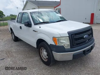 2013 Ford F-150 XL z VIN 1FTFX1CF1DFA19445, wystawiony jako IAAI lot #42477840 z przebiegiem 292 047 mil mil oraz . Historia ofert i sprzedaży dostępna na DreamBid. Obrazek 1.