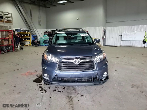 2015 Toyota Highlander Limited with VIN 5TDDKRFH9FS183319, listed as a Copart auction lot 47592705 with 146,876 mi miles and Salvage Title. Bid and sale history available at carsss.com. Image 11.