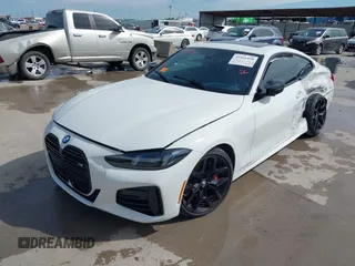 2025 BMW 4 Series M440i с VIN WBA73DA08SCT12903, выставлен на аукционе IAAI как лот 42461458 с пробегом Не указан миль и . История ставок и продаж доступна на DreamBid. Изображение 18.
