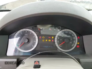 2008 Ford Escape Hybrid с VIN 1FMCU59H78KE17649, выставлен на аукционе Copart как лот 51323005 с пробегом 177 923 миль миль и Чистый • Clean title. История ставок и продаж доступна на DreamBid. Изображение 9.