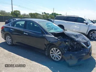 2018 Nissan Altima SV with VIN 1N4AL3AP6JC153366, listed as a IAAI auction lot 41847415 with 79,710 mi miles and . Bid and sale history available at carsss.com. Image 1.