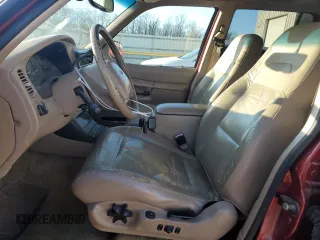 2001 Ford Explorer Eddie Bauer z VIN 1FMZU84P81UB51403, wystawiony jako Copart lot #50098005 z przebiegiem 212 906 mil mil oraz Szkoda całkowita • Salvage title. Historia ofert i sprzedaży dostępna na DreamBid. Obrazek 7.