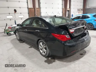 2012 Hyundai Sonata SE z VIN 5NPEC4AC9CH355351, wystawiony jako IAAI lot #42318588 z przebiegiem 122 864 mil mil oraz . Historia ofert i sprzedaży dostępna na DreamBid. Obrazek 3.