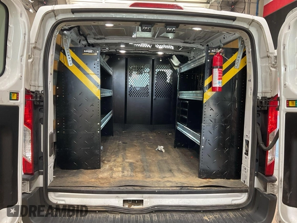 2020 Ford Transit Cargo z VIN 1FTBR1Y89LKA77943, wystawiony jako IAAI lot #42642576 z przebiegiem 144 064 mil mil oraz . Historia ofert i sprzedaży dostępna na DreamBid. Obrazek 36.