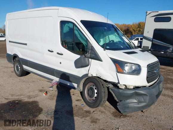 2017 Ford Transit z VIN 1FTYR2CMXHKA39469, wystawiony jako IAAI lot #41052341 z przebiegiem 153 613 mil mil oraz . Historia ofert i sprzedaży dostępna na DreamBid. Obrazek 1.