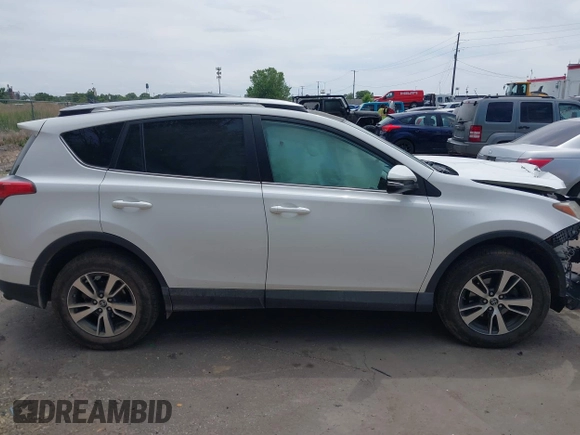2016 Toyota RAV4 XLE с VIN 2T3RFREV2GW427622, выставлен на аукционе IAAI как лот 42415254 с пробегом 124 481 миль миль и . История ставок и продаж доступна на DreamBid. Изображение 13.