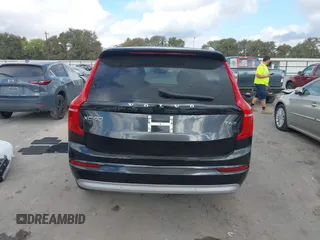2022 Volvo XC90 Momentum with VIN YV4A221K4N1810692, listed as a IAAI auction lot 40707275 with 44,746 mi miles. Bid and sale history available at carsss.com. Image 16.