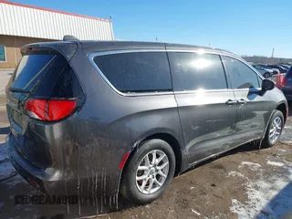 2017 Chrysler Pacifica Touring with VIN 2C4RC1DG7HR648786, listed as a IAAI auction lot 41570029 with 125,406 mi miles and . Bid and sale history available at DreamBid. Image 4.