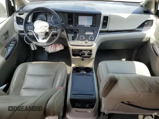 2019 Toyota Sienna XLE with VIN 5TDDZ3DC5KS223390, listed as a Copart auction lot 53304615 with 85,214 mi miles and Salvage title. Bid and sale history available at DreamBid. Image 8.