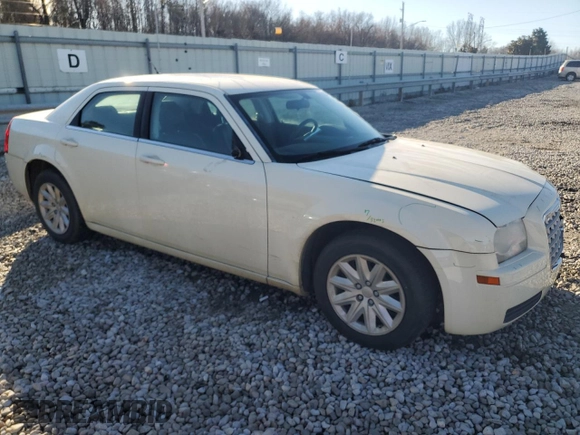 2008 Chrysler 300 LX with VIN 2C3KA43R38H105313, listed as a Copart auction lot 45889195 with 120,151 mi miles and Salvage Title. Bid and sale history available at carsss.com. Image 4.