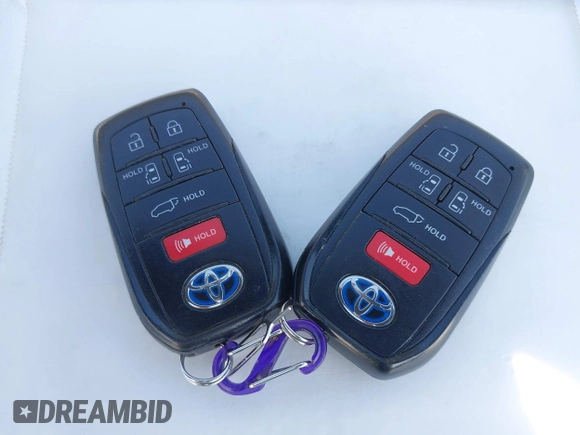 2021 Toyota Sienna XSE with VIN 5TDXRKEC9MS004991, listed as a IAAI auction lot 42177236 with 123,736 mi miles and . Bid and sale history available at DreamBid. Image 11.