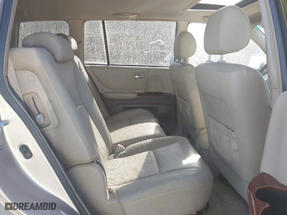 2004 Toyota Highlander with VIN JTEDP21A240032210, listed as a IAAI auction lot 41832985 with 1 mi miles. Bid and sale history available at carsss.com. Image 8.