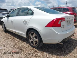 2012 Volvo S60 T5 с VIN YV1622FS4C2115146, выставлен на аукционе IAAI как лот 42216639 с пробегом 95 860 миль миль и . История ставок и продаж доступна на DreamBid. Изображение 3.