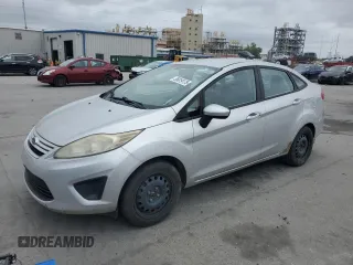 2012 Ford Fiesta S с VIN 3FADP4AJ0CM186383, выставлен на аукционе Copart как лот 55819175 с пробегом 99 439 миль миль и Чистый • Clean title. История ставок и продаж доступна на DreamBid. Изображение 1.