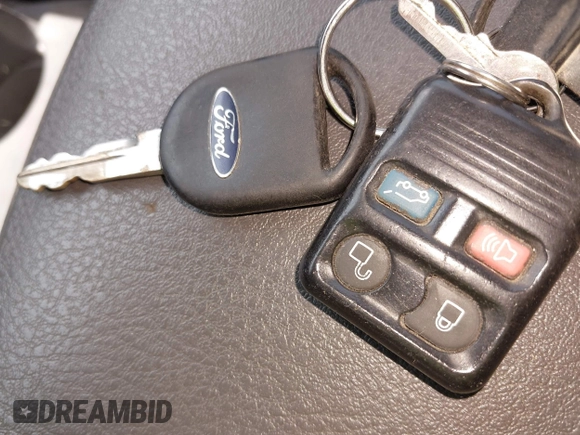 2002 Ford Explorer XLT with VIN 1FMZU63E12UA31299, listed as a IAAI auction lot 42239360 with 289,250 mi miles and . Bid and sale history available at DreamBid. Image 11.