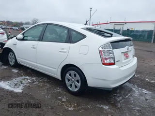 2007 Toyota Prius with VIN JTDKB20U373294200, listed as a IAAI auction lot 41990060 with 117,924 mi miles. Bid and sale history available at carsss.com. Image 3.