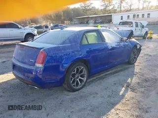 2018 Chrysler 300 with VIN 2C3CCABG0JH227386, listed as a IAAI auction lot 41185542 with 97,121 mi miles. Bid and sale history available at carsss.com. Image 4.