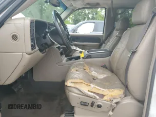 2004 Chevrolet Avalanche Z71 z VIN 3GNEK12TX4G342674, wystawiony jako Copart lot #52879115 z przebiegiem 380 251 mil mil oraz Szkody całkowita. Historia ofert i sprzedaży dostępna na DreamBid. Obrazek 7.