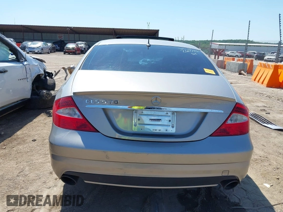 2006 Mercedes-Benz CLS 500 z VIN WDDDJ75X06A037541, wystawiony jako IAAI lot #42252829 z przebiegiem 151 295 mil mil oraz . Historia ofert i sprzedaży dostępna na DreamBid. Obrazek 17.
